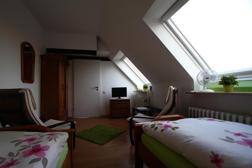 Christianes Gaestehaus ดุสเซลดอร์ฟ ภายนอก รูปภาพ