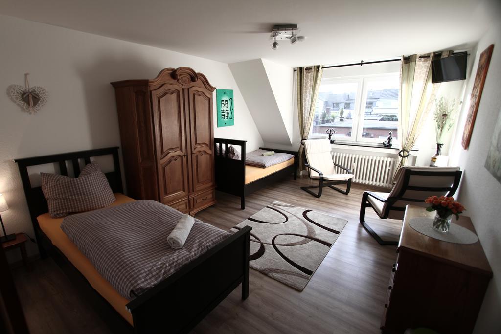 Christianes Gaestehaus ดุสเซลดอร์ฟ ภายนอก รูปภาพ